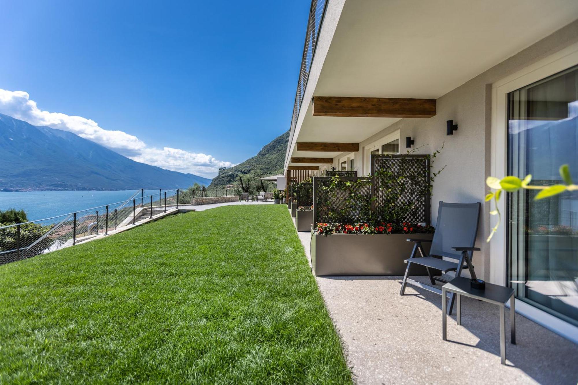 Llac Living Nature Hotel Limone sul Garda Habitación foto